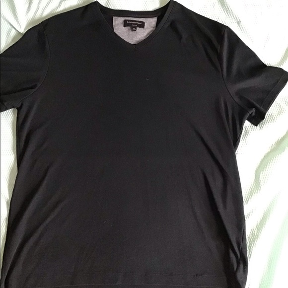 Black v neck - Picture 1 of 1